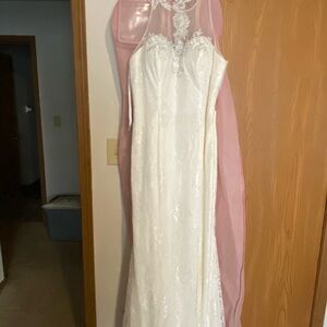 Elegant White Lace Wedding Dress